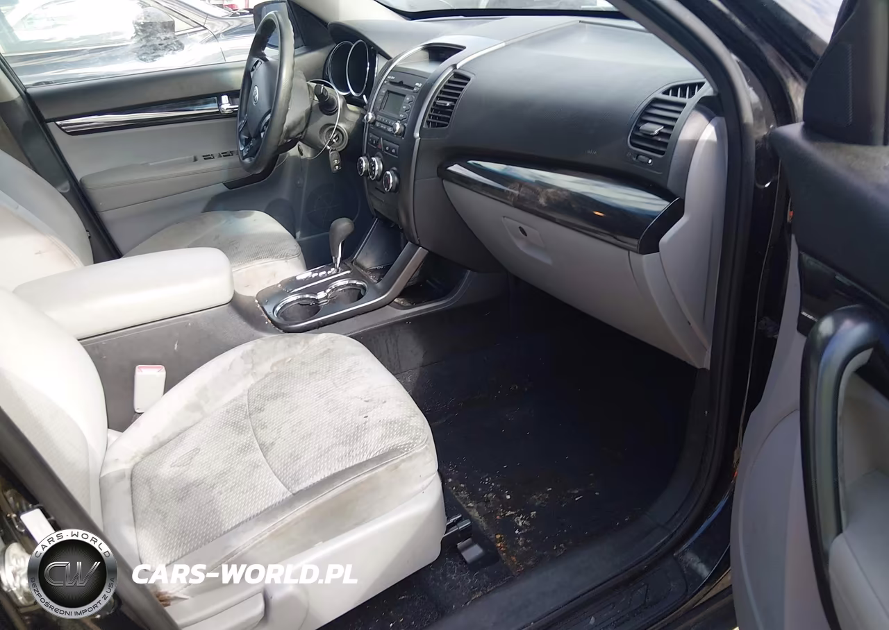 2012 Kia Sorento Lx V6 VIN:5XYKTDA2XCG287689 - 5