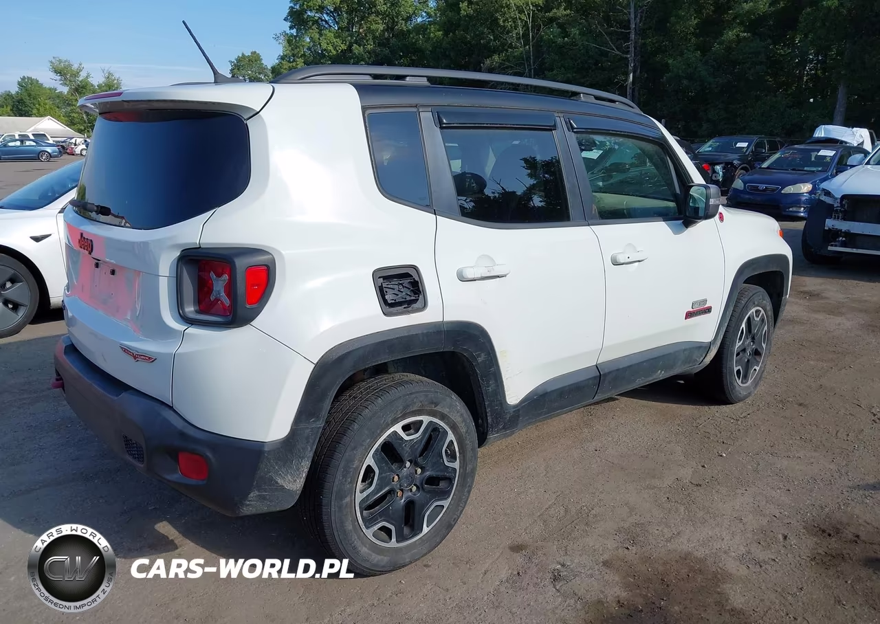 2017 Jeep Renegade Trailhawk VIN:ZACCJBCB1HPE45601 - 4