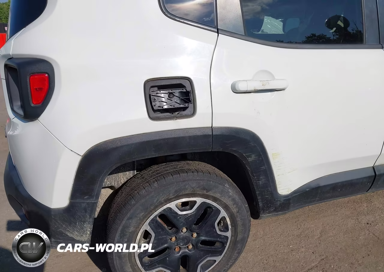 2017 Jeep Renegade Trailhawk VIN:ZACCJBCB1HPE45601 - 6