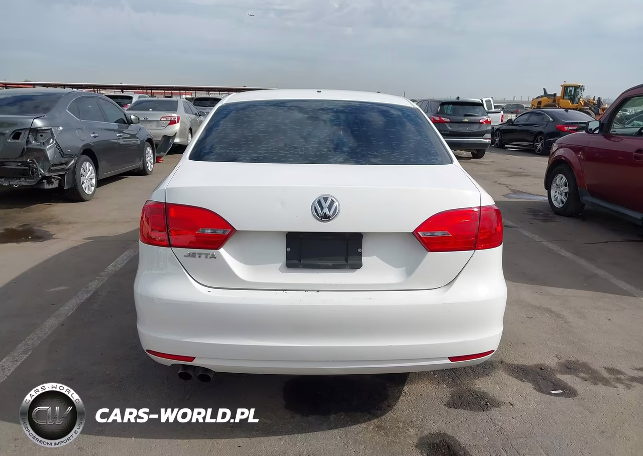 2013 Volkswagen Jetta 2.0L S VIN:3VW2K7AJ9DM384752 - 16