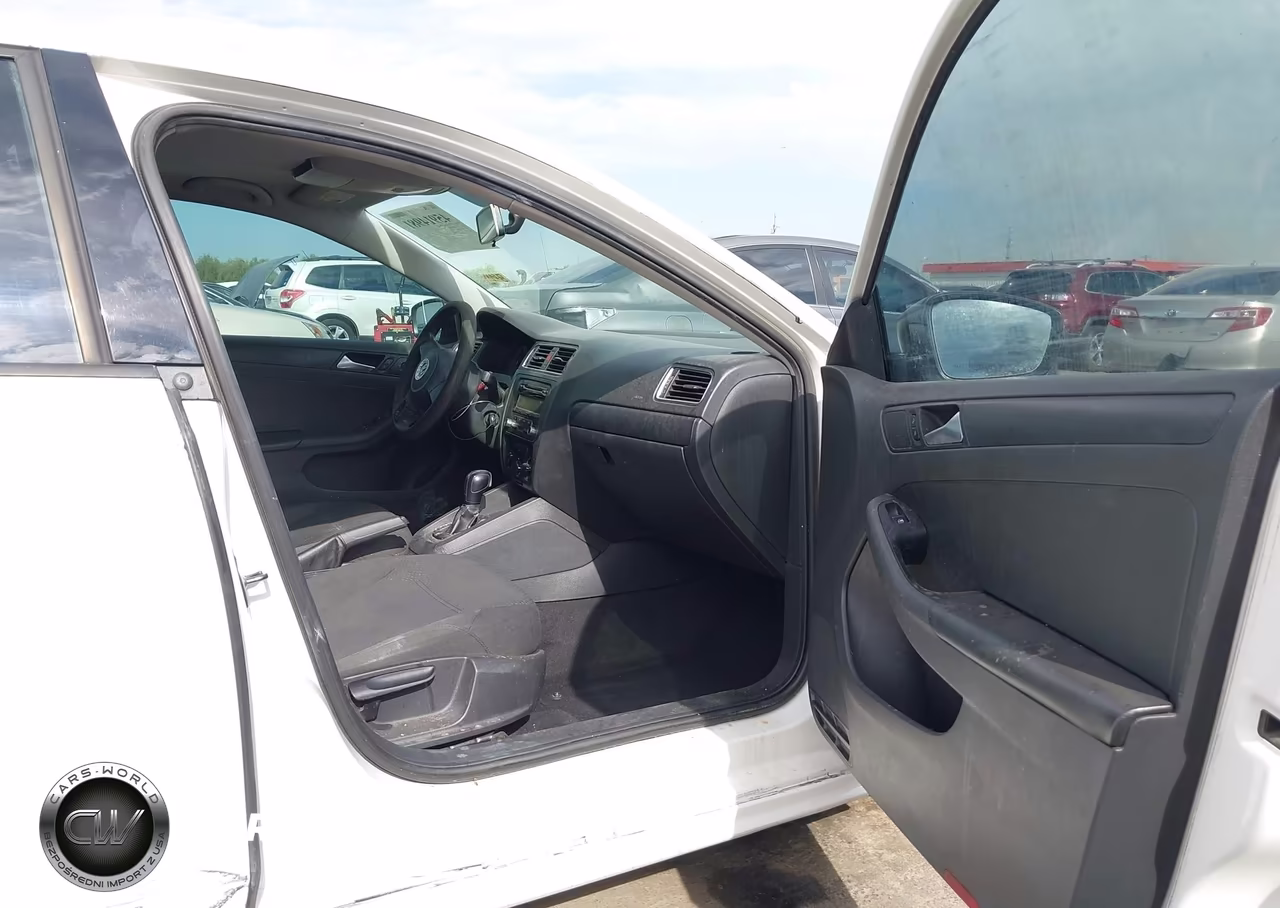 2013 Volkswagen Jetta 2.0L S VIN:3VW2K7AJ9DM384752 - 5