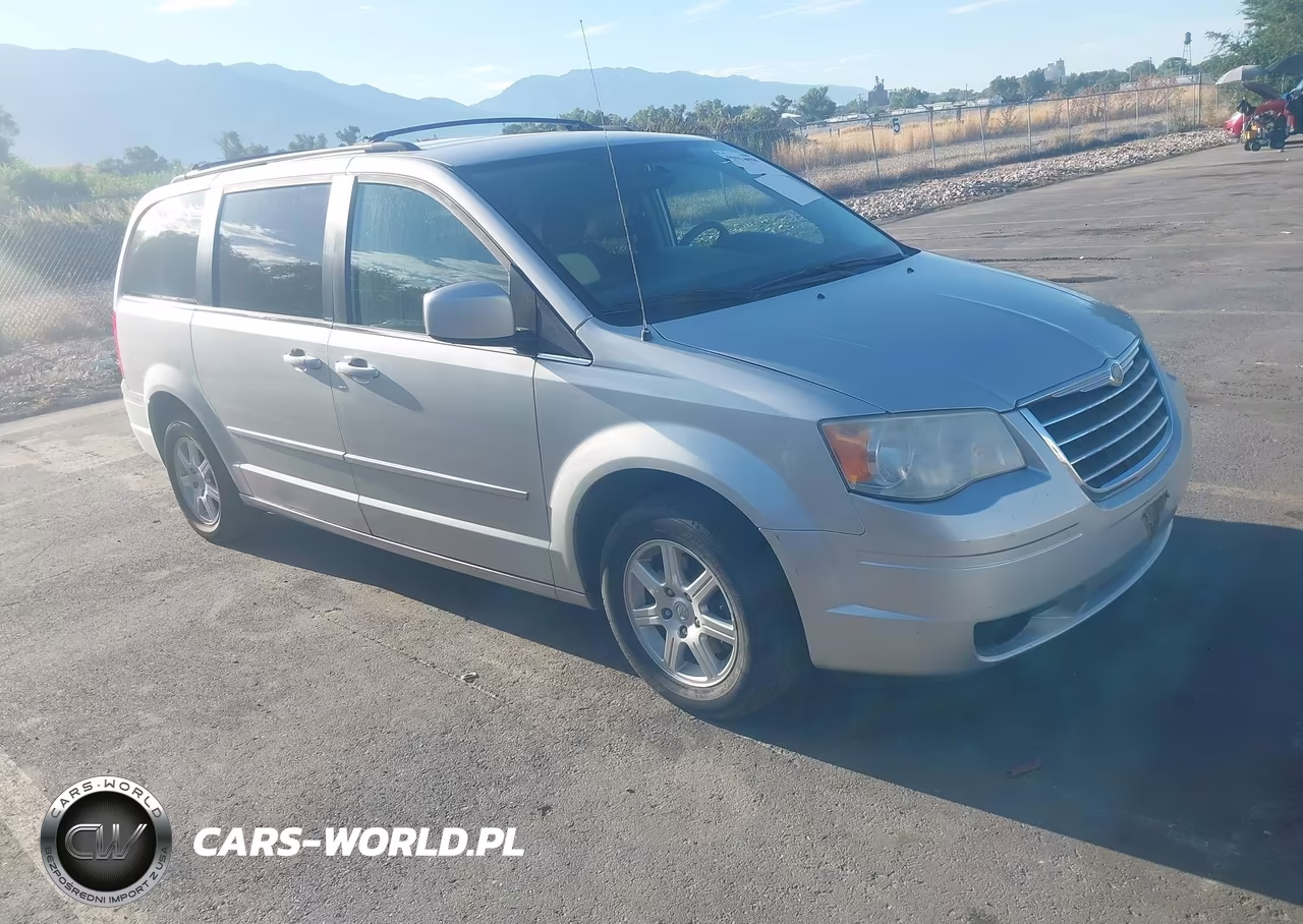 2010 Chrysler Town & Country Touring