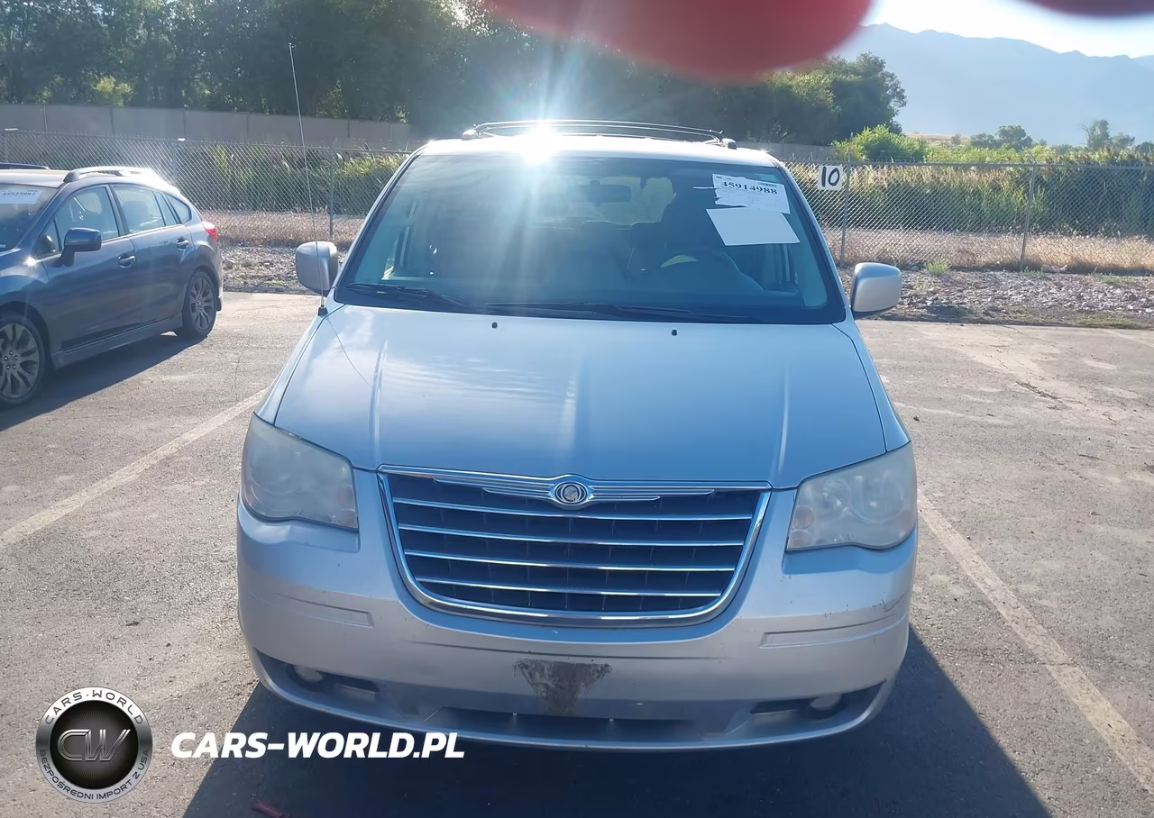 2010 Chrysler Town & Country Touring VIN:2A4RR5D11AR212811 - 6