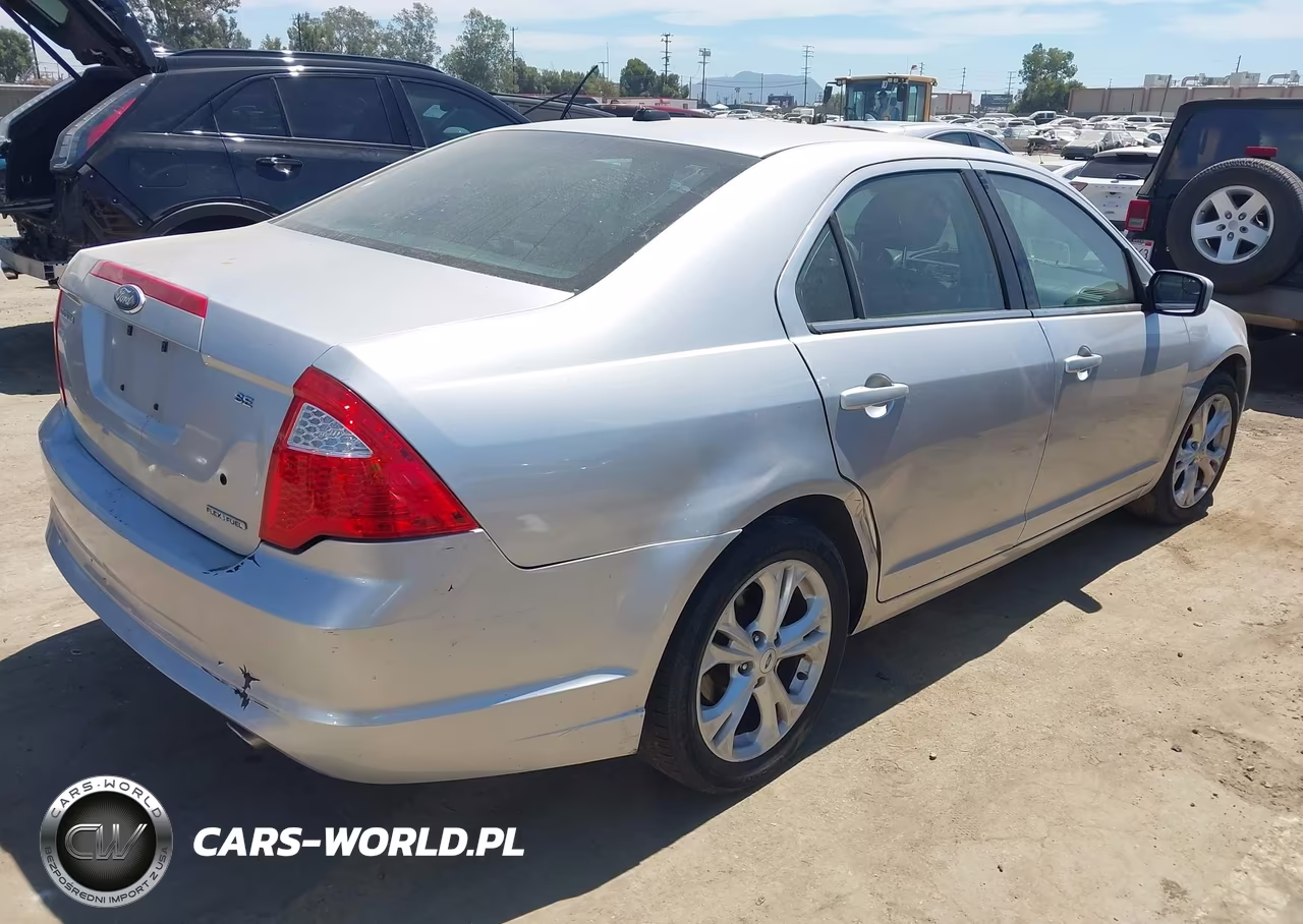2012 Ford Fusion Se VIN:3FAHP0HG8CR144521 - 4
