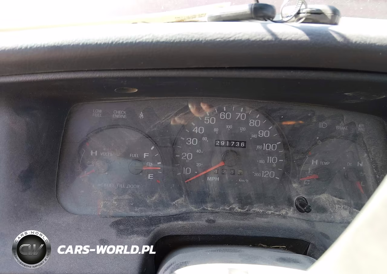 2004 Ford Crown Victoria Lx VIN:2FDHP74WX4X168220 - 7