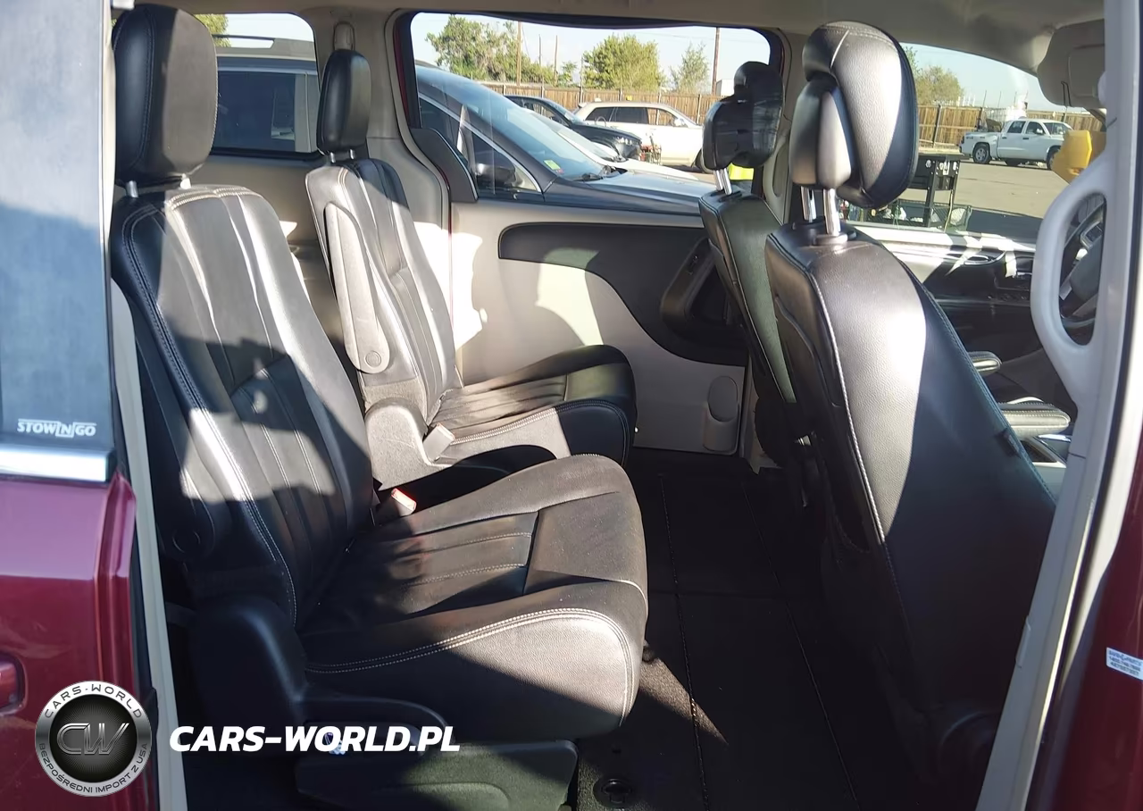 2013 Chrysler Town & Country Touring VIN:2C4RC1BG4DR744338 - 8