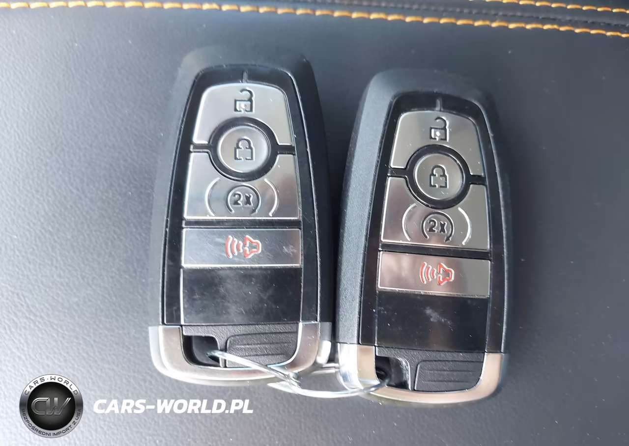 2025 Ford Maverick Tremor VIN:3FTTW8NA8SRA17059 - 11