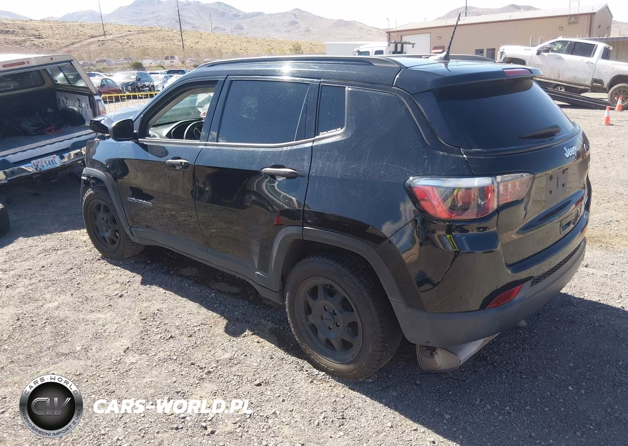 2018 Jeep Compass Sport Fwd VIN:3C4NJCAB0JT211160 - 3