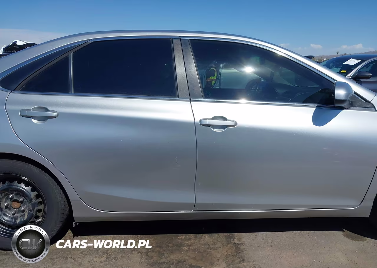 2015 Toyota Camry Le VIN:4T4BF1FK6FR505808 - 14