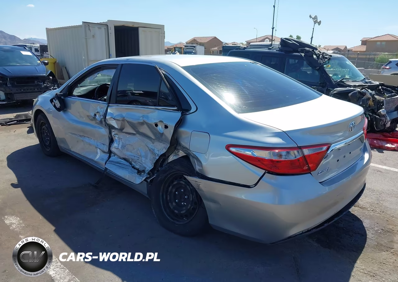 2015 Toyota Camry Le VIN:4T4BF1FK6FR505808 - 3