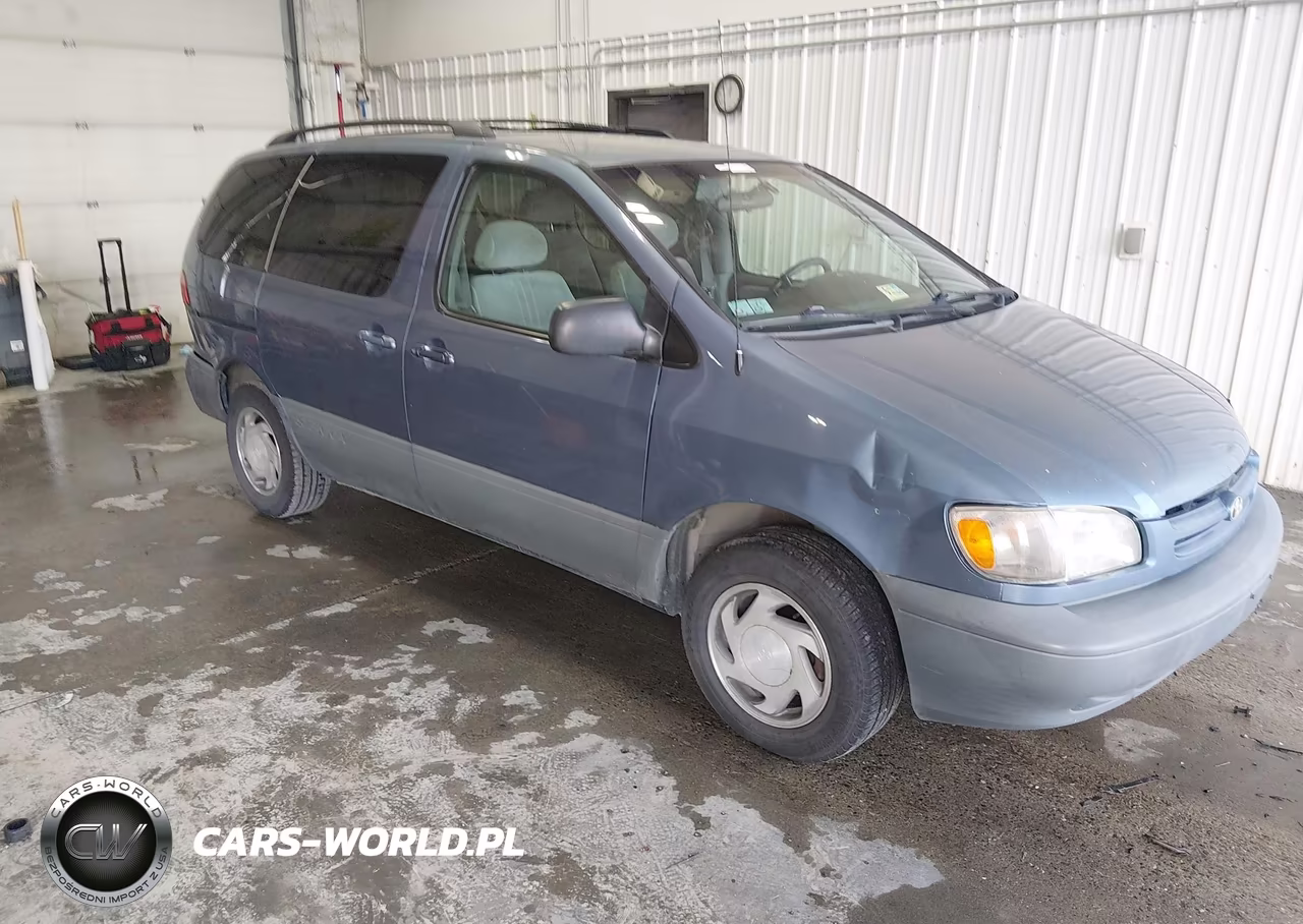 2000 Toyota Sienna Le