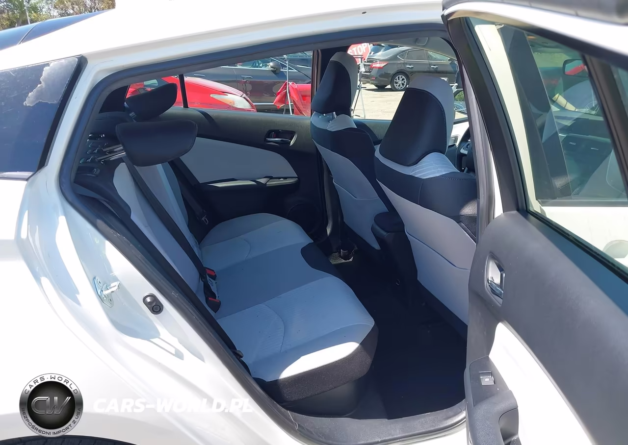 2016 Toyota Prius Two VIN:JTDKBRFU5G3006869 - 8