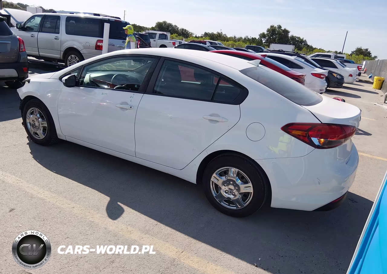 2017 Kia Forte Lx VIN:3KPFK4A74HE076864 - 3
