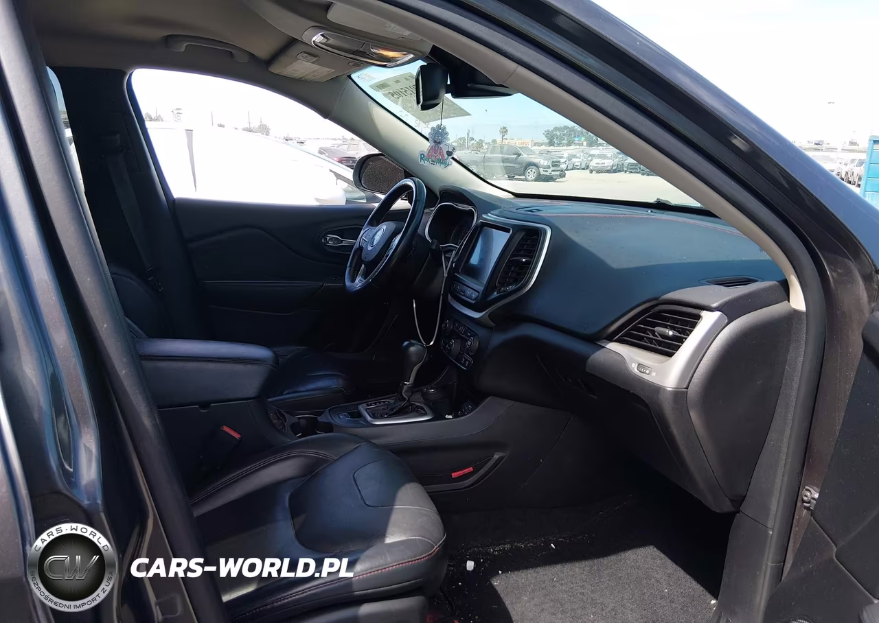 2016 Jeep Cherokee Trailhawk VIN:1C4PJMBS8GW151371 - 5
