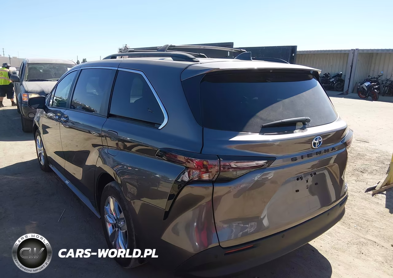 2024 Toyota Sienna Xle VIN:5TDJRKEC8RS186681 - 3