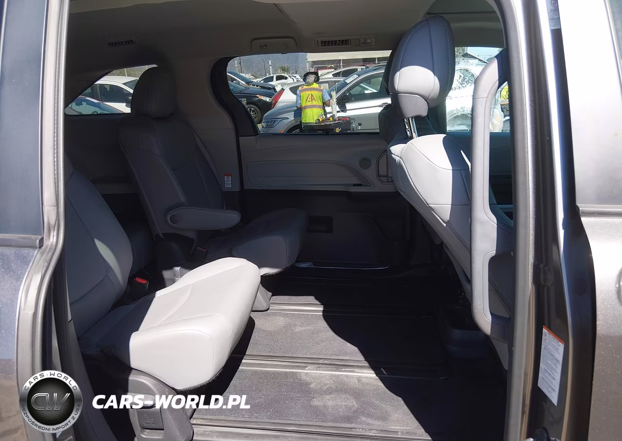 2024 Toyota Sienna Xle VIN:5TDJRKEC8RS186681 - 8