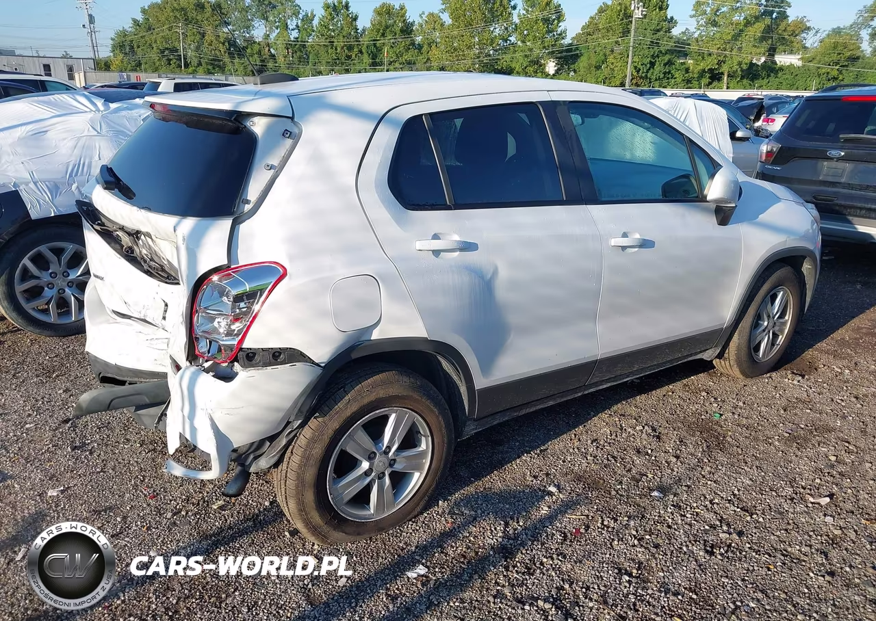 2019 Chevrolet Trax Ls VIN:3GNCJKSB5KL391258 - 4