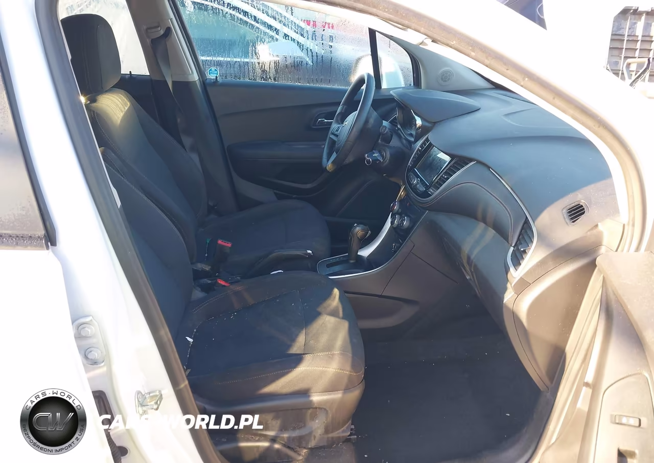 2019 Chevrolet Trax Ls VIN:3GNCJKSB5KL391258 - 5