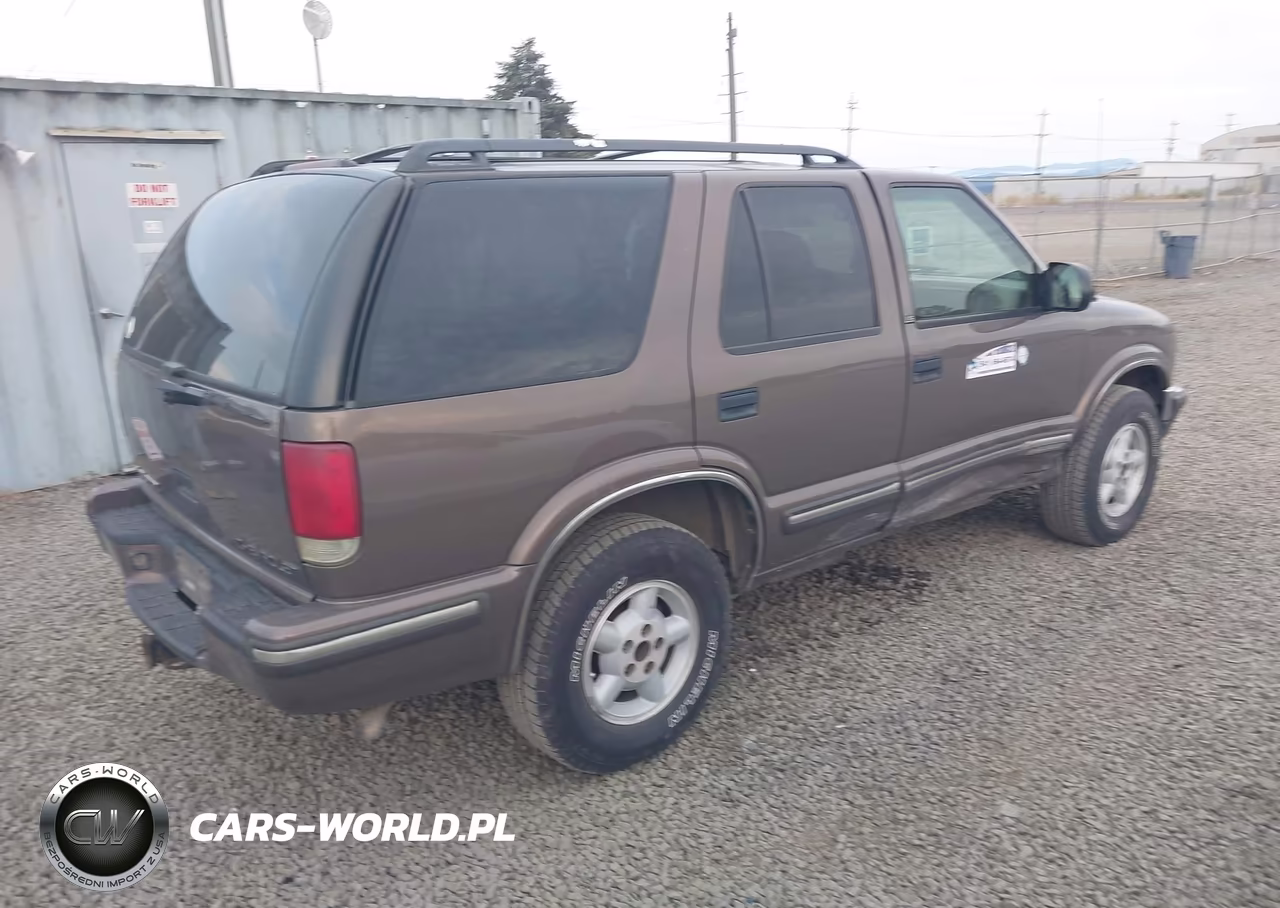 1999 Chevrolet Blazer Ls VIN:1GNDT13W3X2205557 - 4