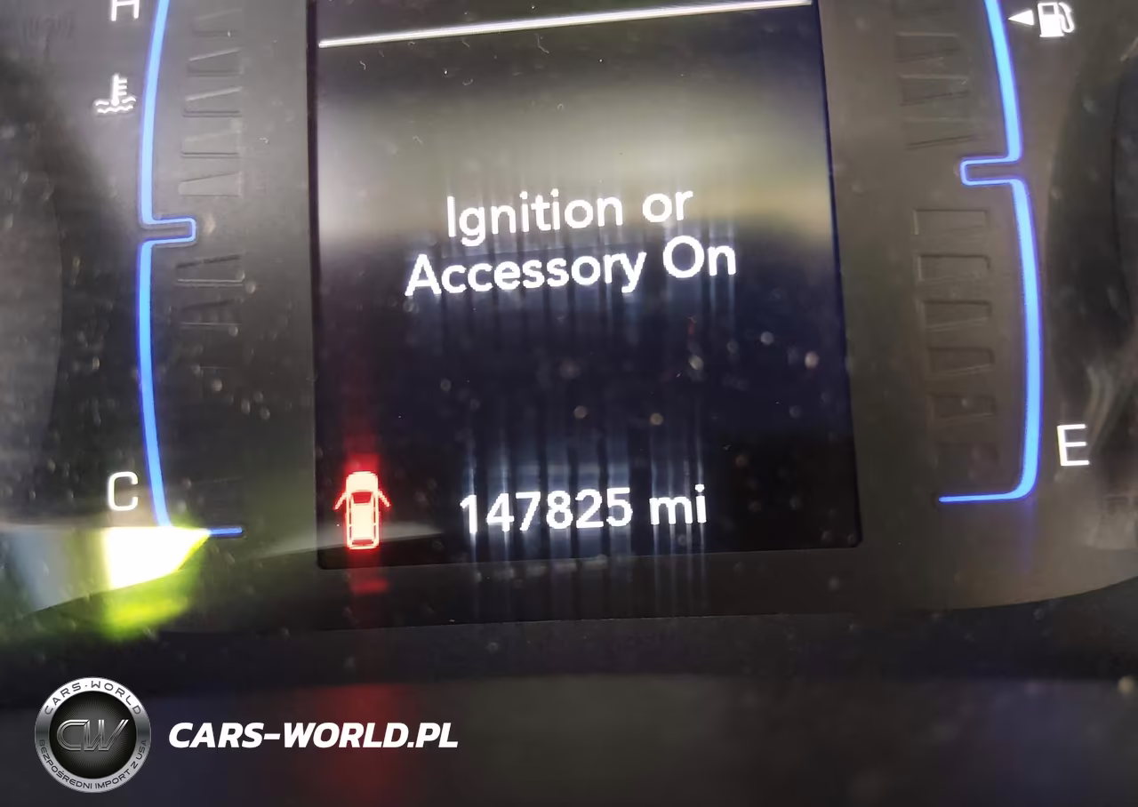 2018 Chrysler Pacifica Touring Plus VIN:2C4RC1FG8JR293033 - 16