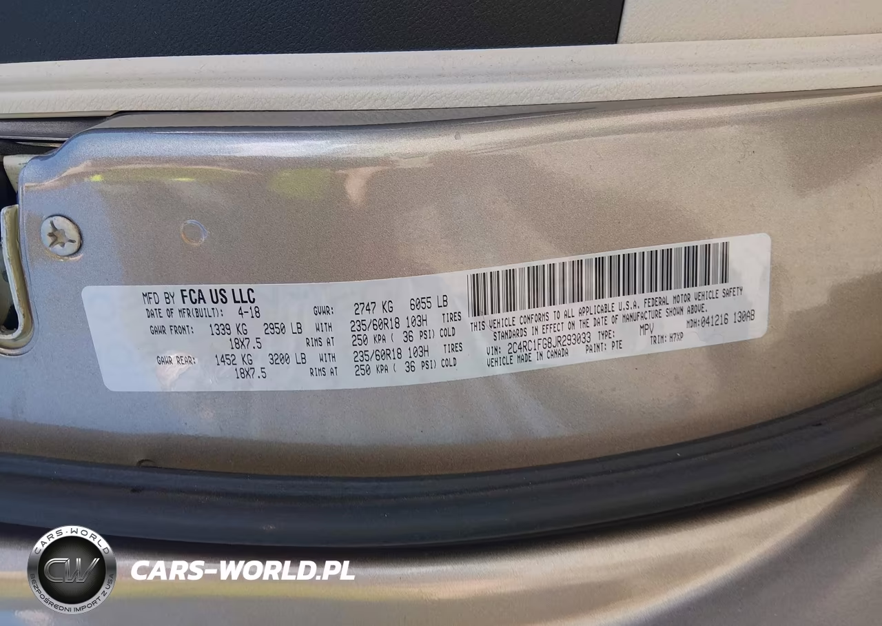 2018 Chrysler Pacifica Touring Plus VIN:2C4RC1FG8JR293033 - 9