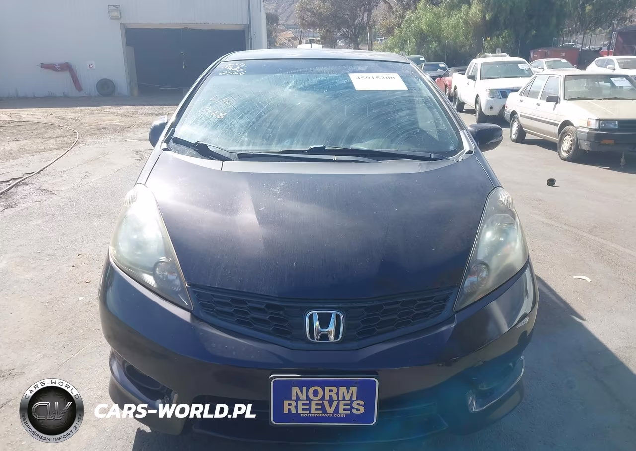 2013 Honda Fit Sport VIN:JHMGE8H52DC022566 - 13