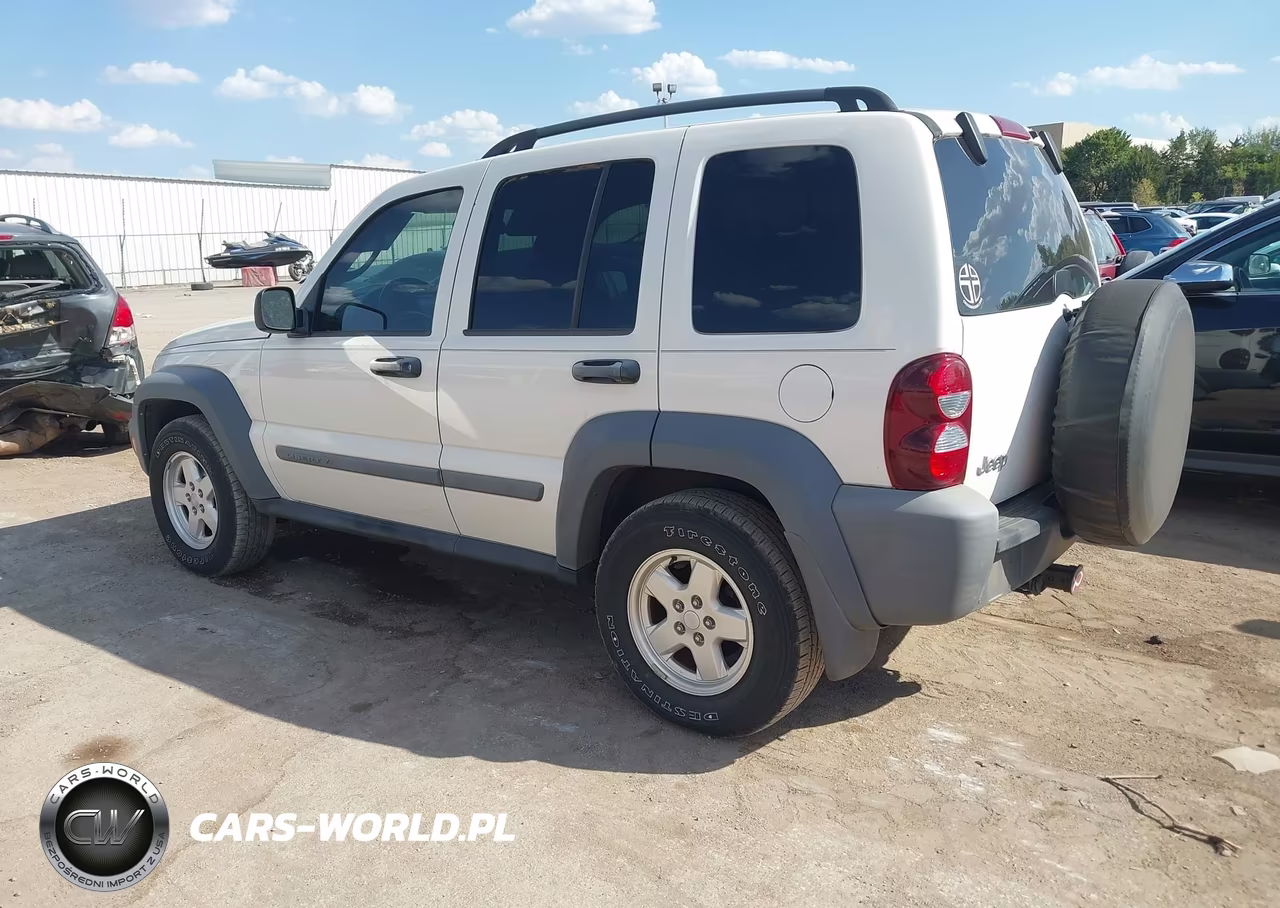 2005 Jeep Liberty Sport VIN:1J4GK48K95W510688 - 3