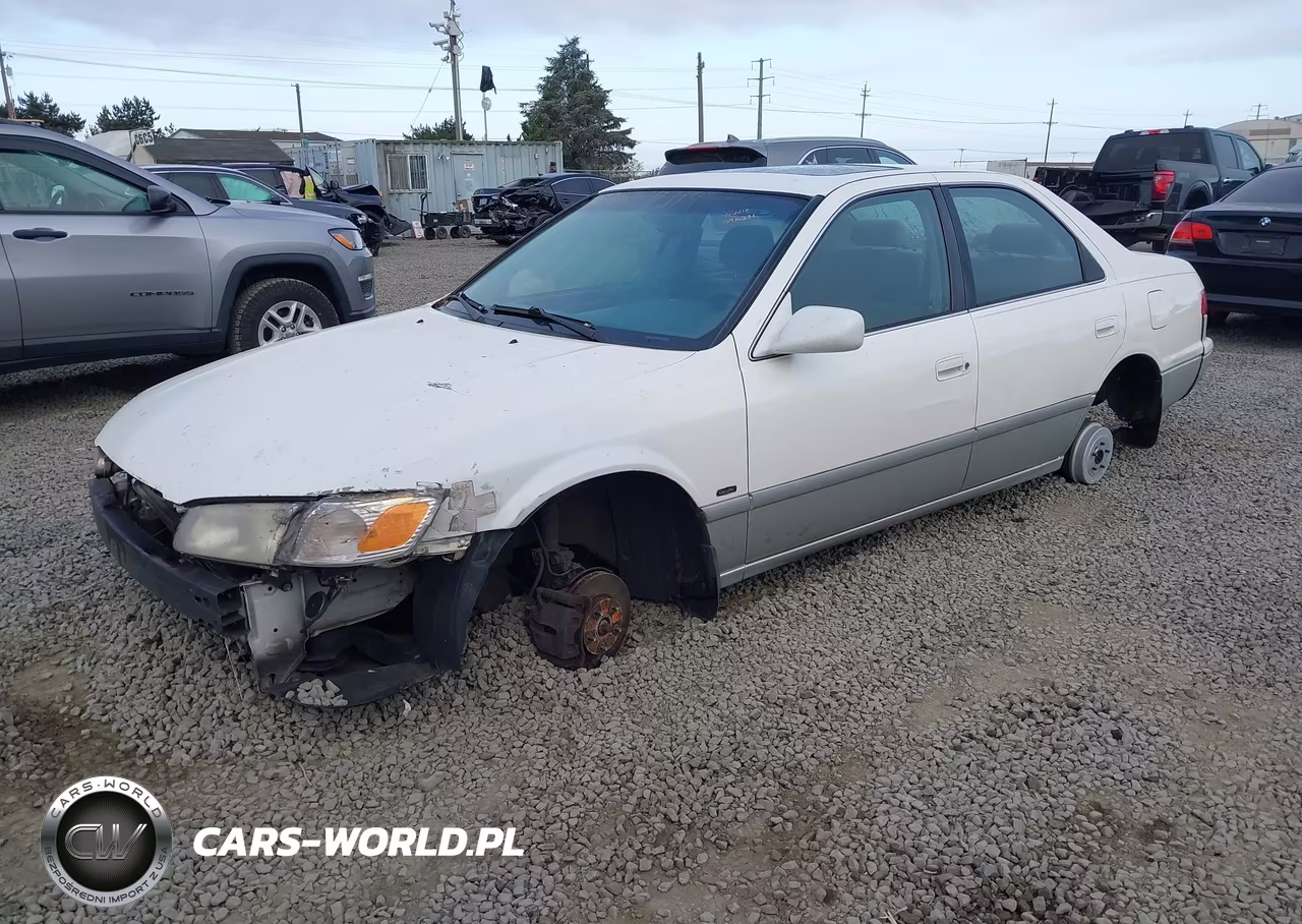 2001 Toyota Camry Le VIN:JT2BG22K810557389 - 2
