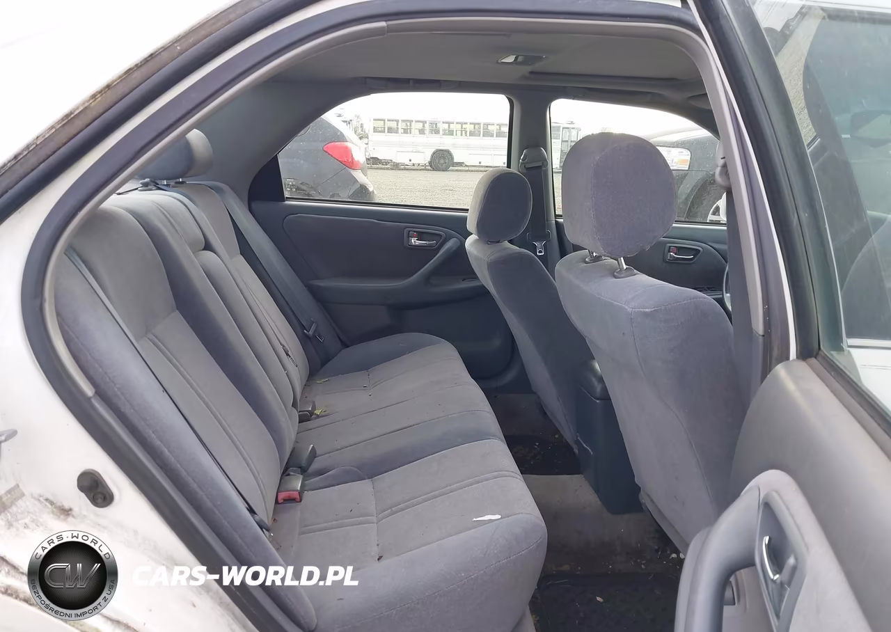 2001 Toyota Camry Le VIN:JT2BG22K810557389 - 8