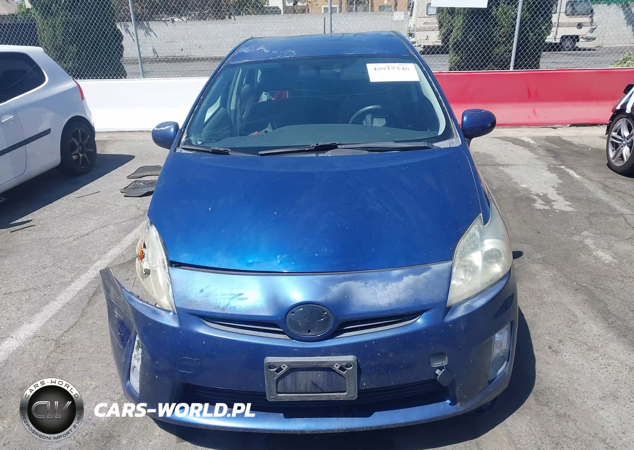 2011 Toyota Prius Two VIN:JTDKN3DU9B0267343 - 11