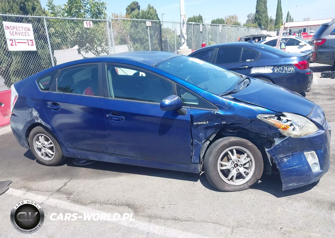 2011 Toyota Prius Two VIN:JTDKN3DU9B0267343 - 12