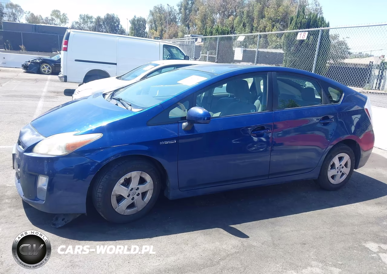 2011 Toyota Prius Two VIN:JTDKN3DU9B0267343 - 13