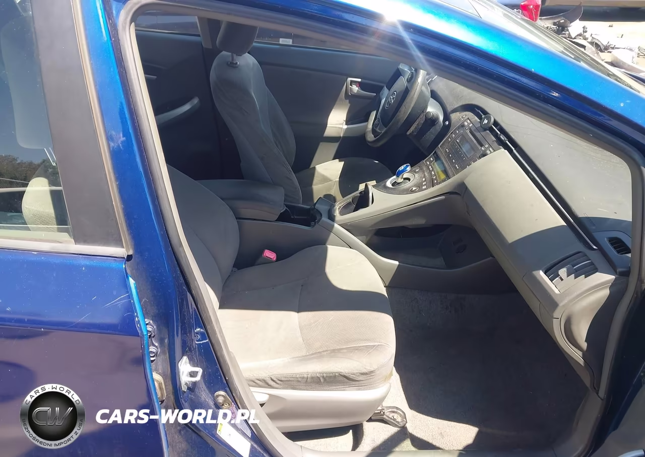 2011 Toyota Prius Two VIN:JTDKN3DU9B0267343 - 5