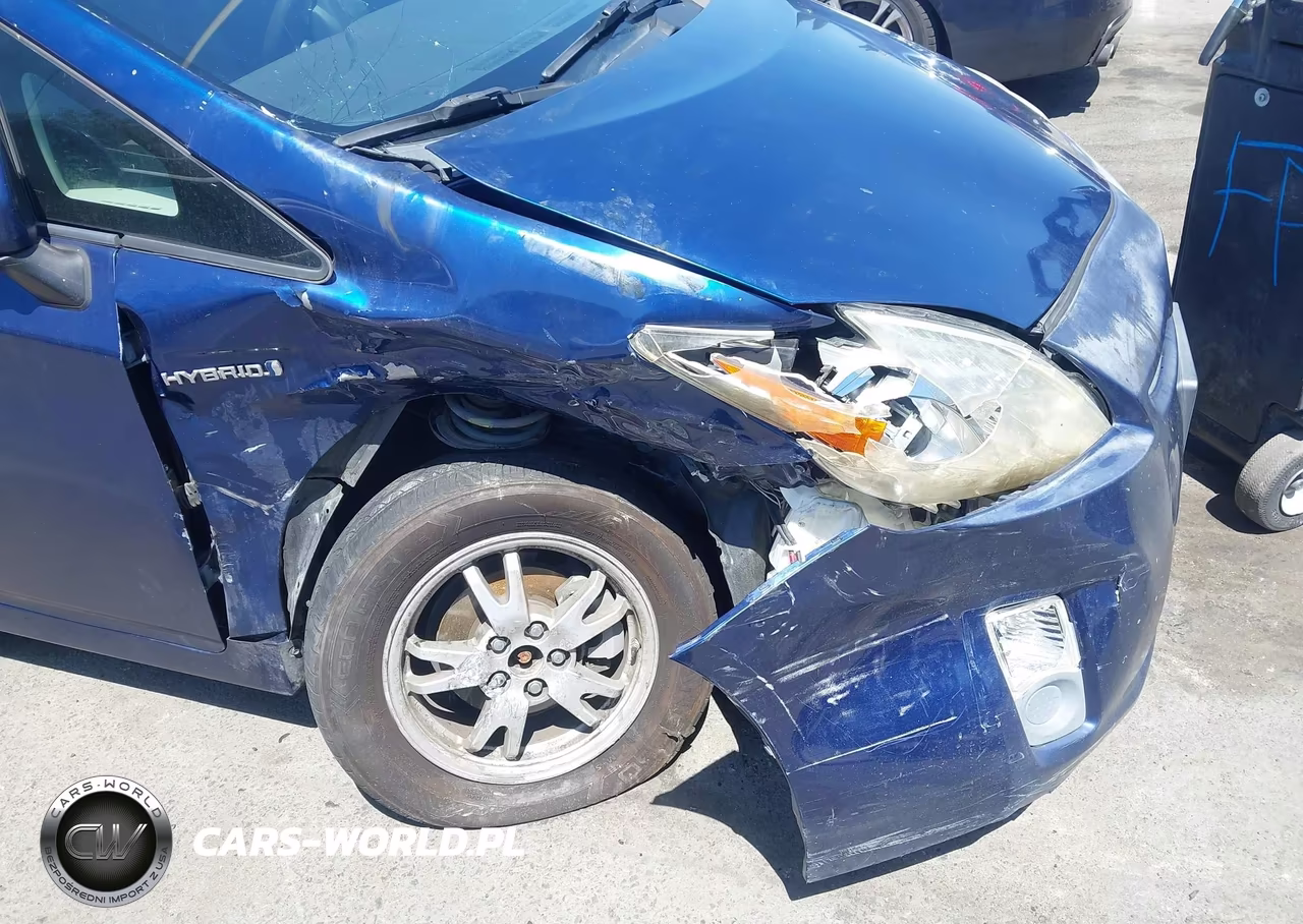 2011 Toyota Prius Two VIN:JTDKN3DU9B0267343 - 6