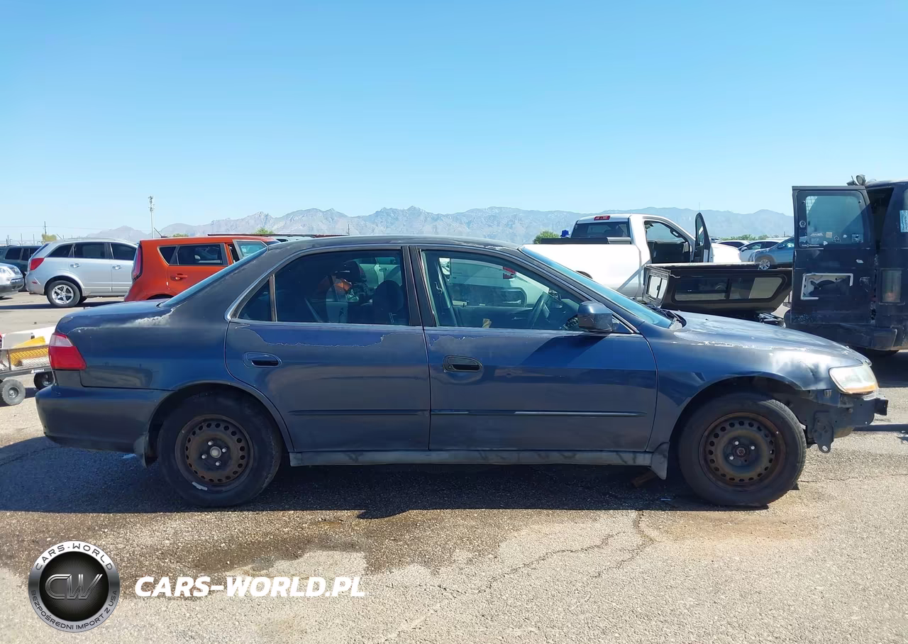 2000 Honda Accord 2.3 Lx VIN:1HGCG5643YA018077 - 13
