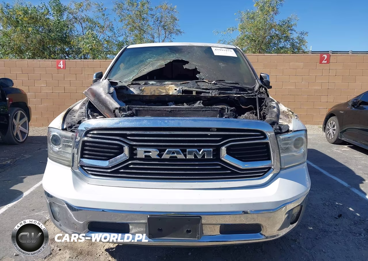 2019 Ram 1500 Classic Laramie 4X2 5'7 Box VIN:1C6RR6NM4KS722727 - 11