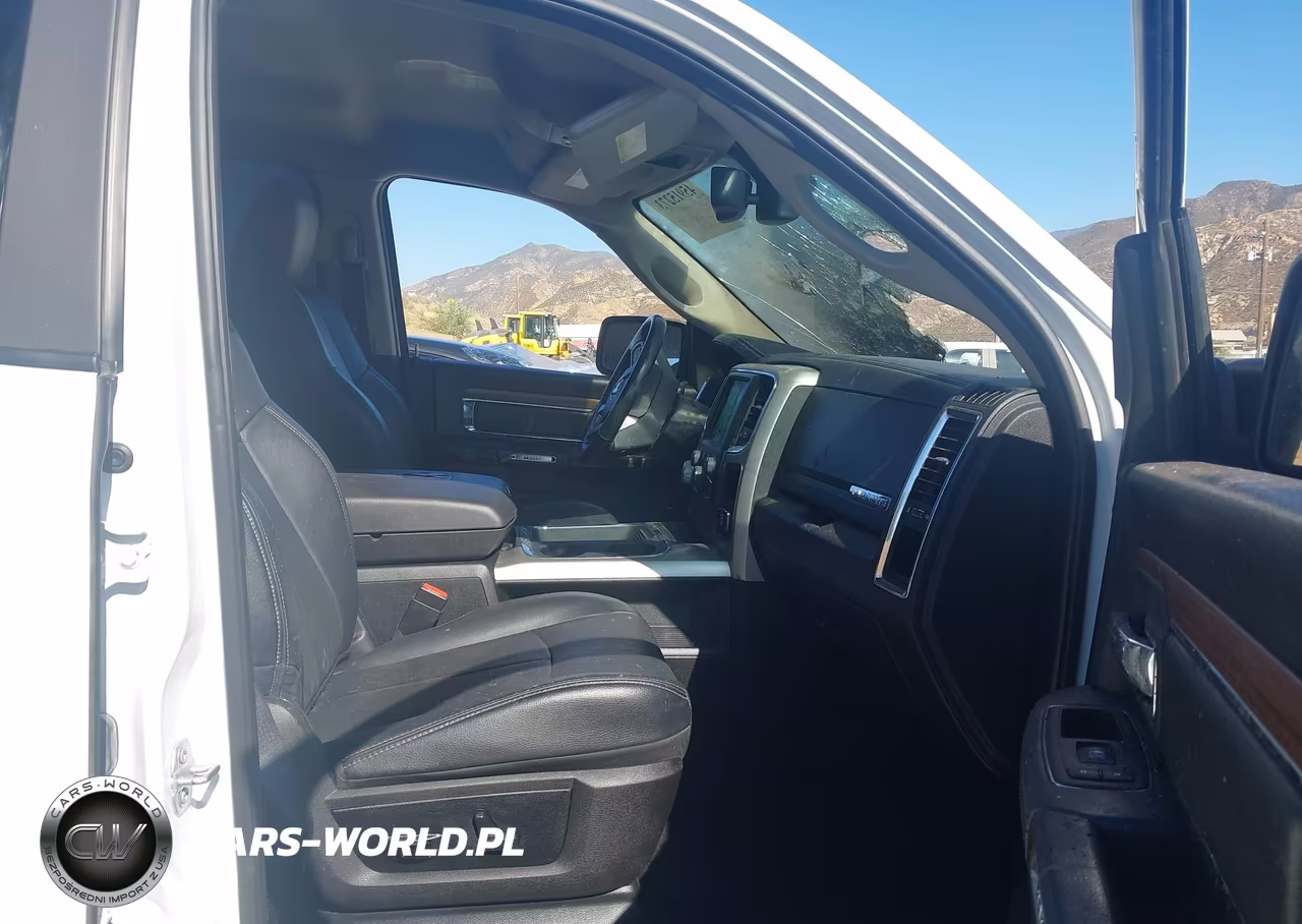 2019 Ram 1500 Classic Laramie 4X2 5'7 Box VIN:1C6RR6NM4KS722727 - 5