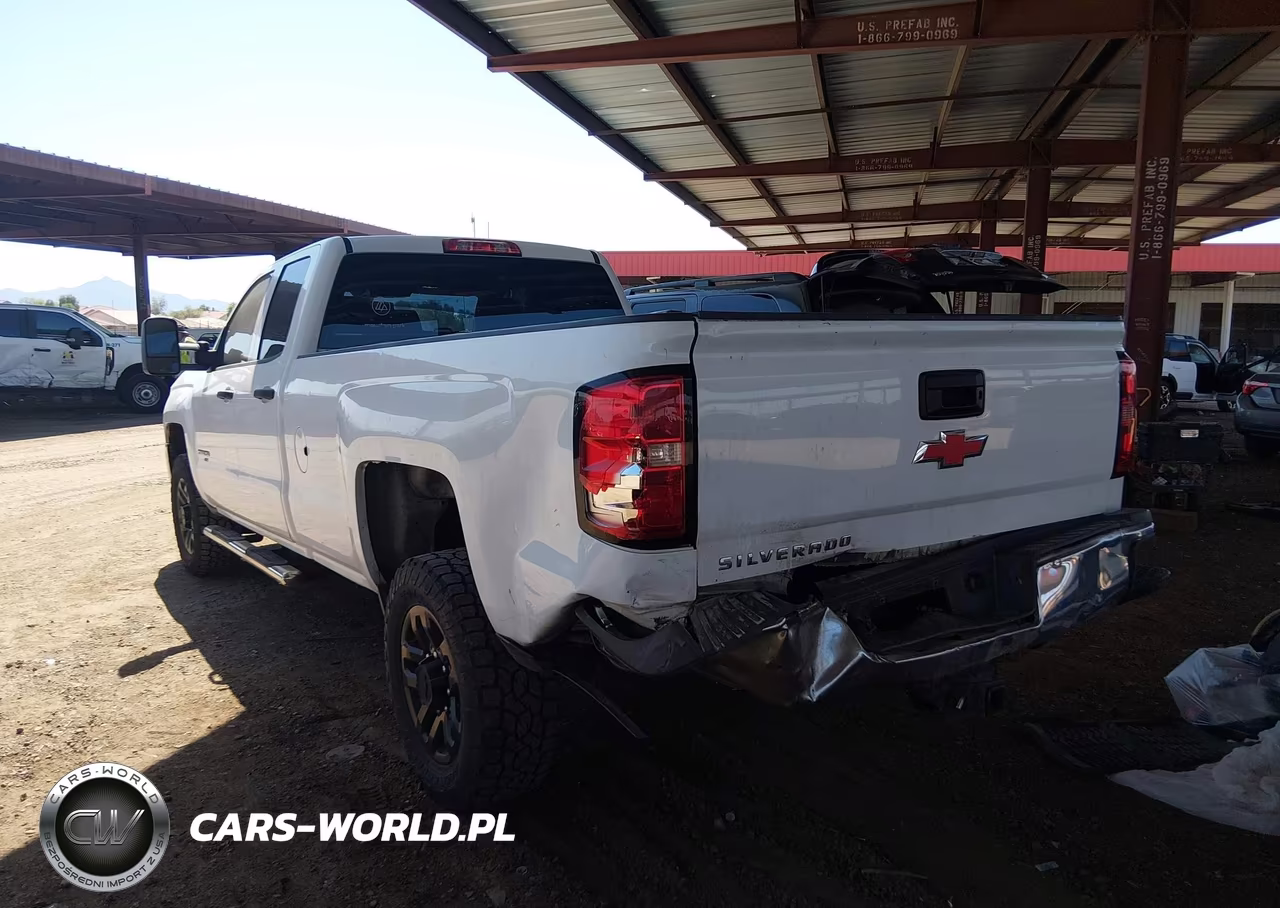 2015 Chevrolet Silverado 2500Hd Work Truck VIN:1GC2CUEG6FZ134772 - 3