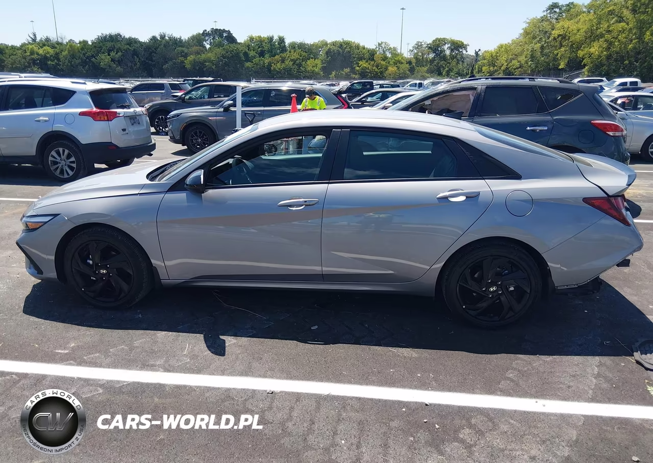 2026 Hyundai Elantra Sel Sport VIN:KMHLM4DG7TU114926 - 15
