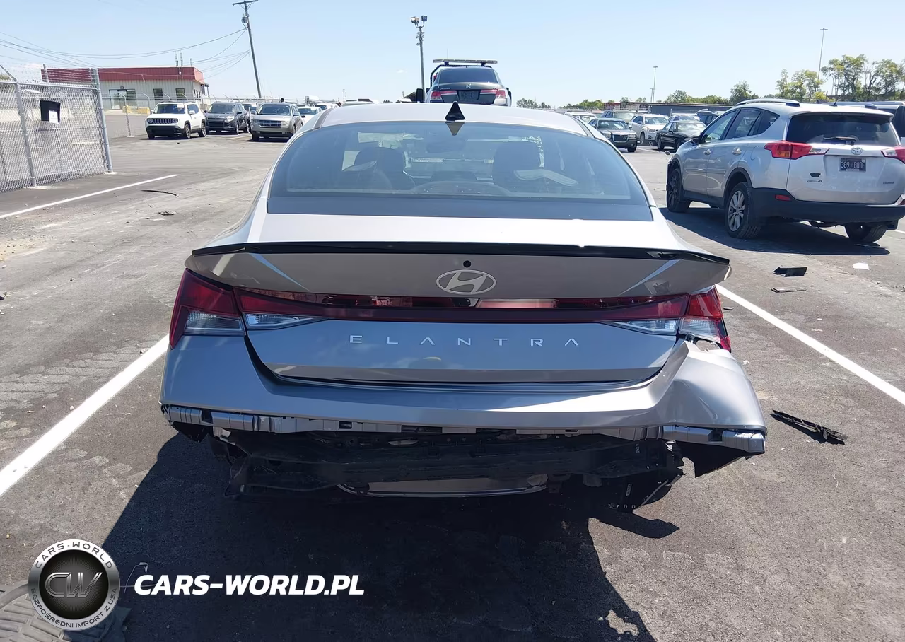 2026 Hyundai Elantra Sel Sport VIN:KMHLM4DG7TU114926 - 17