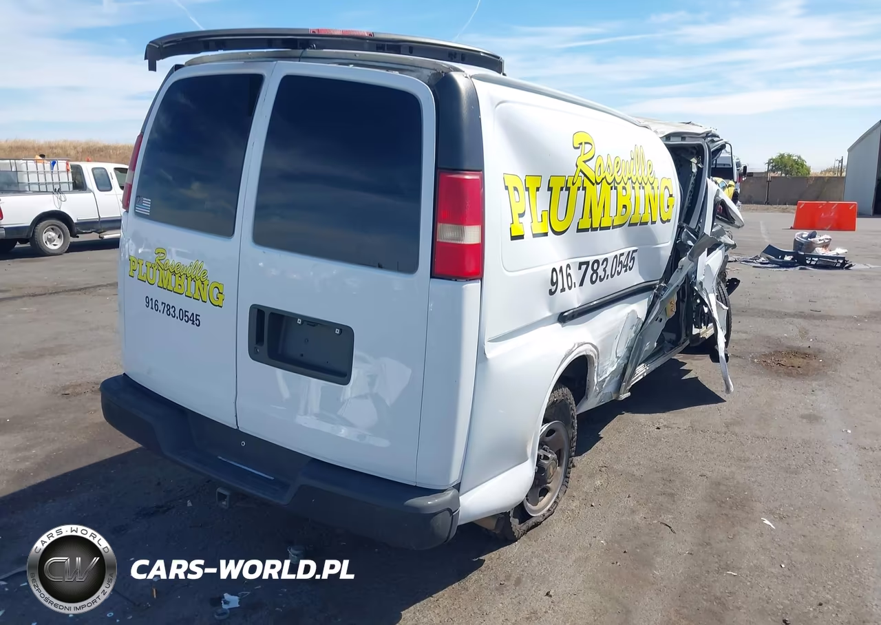 2004 Chevrolet Express Cargo Van VIN:1GCHG39U141206434 - 4