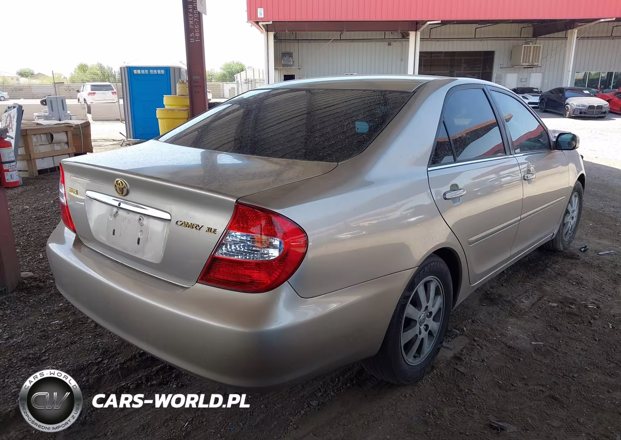 2002 Toyota Camry Xle VIN:4T1BE32K92U623845 - 4