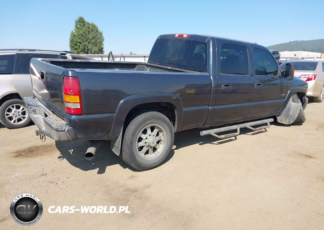 2005 Chevrolet Silverado 2500Hd Ls-Lt-Work Truck VIN:1GCHK23245F831138 - 4