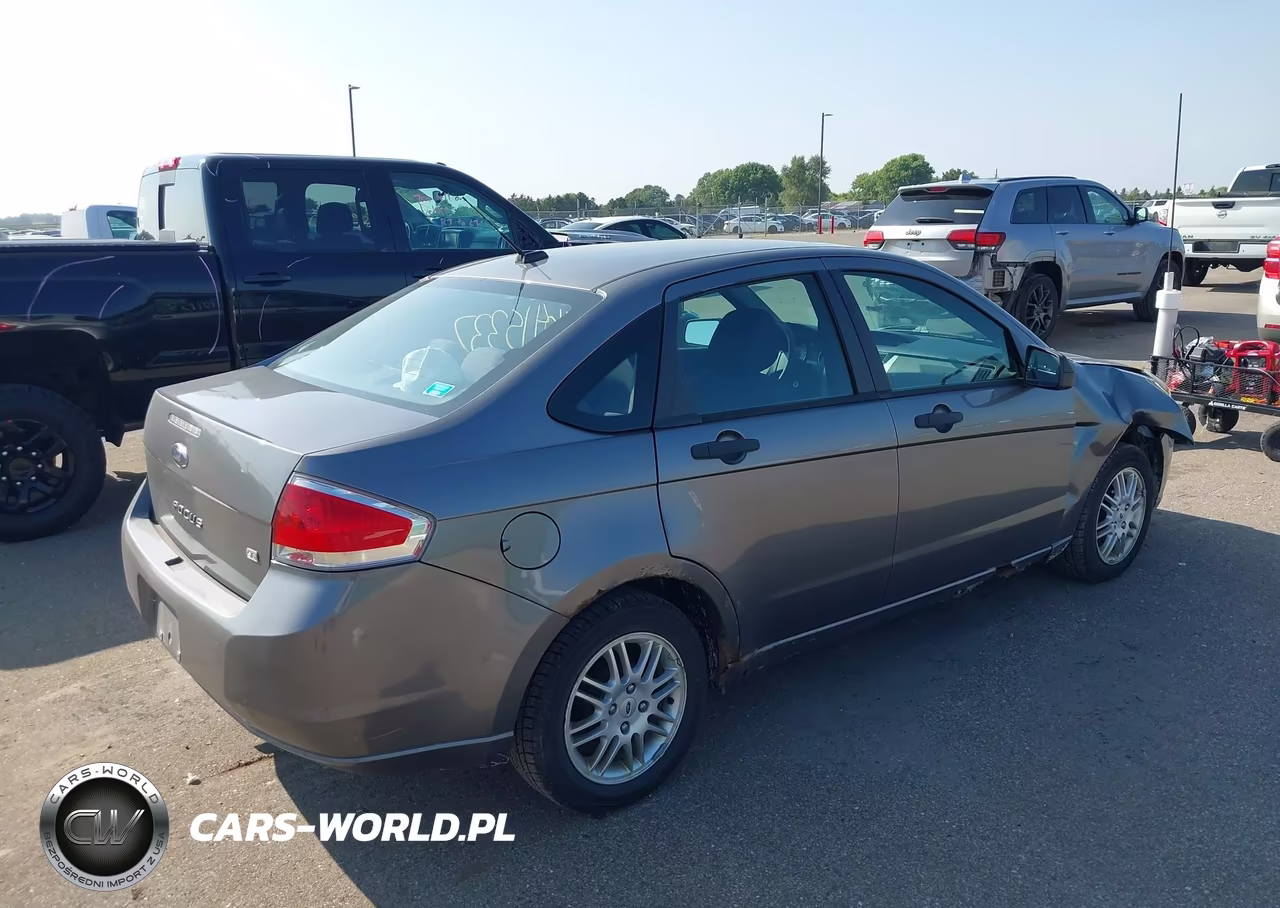 2011 Ford Focus Se VIN:1FAHP3FNXBW103497 - 4