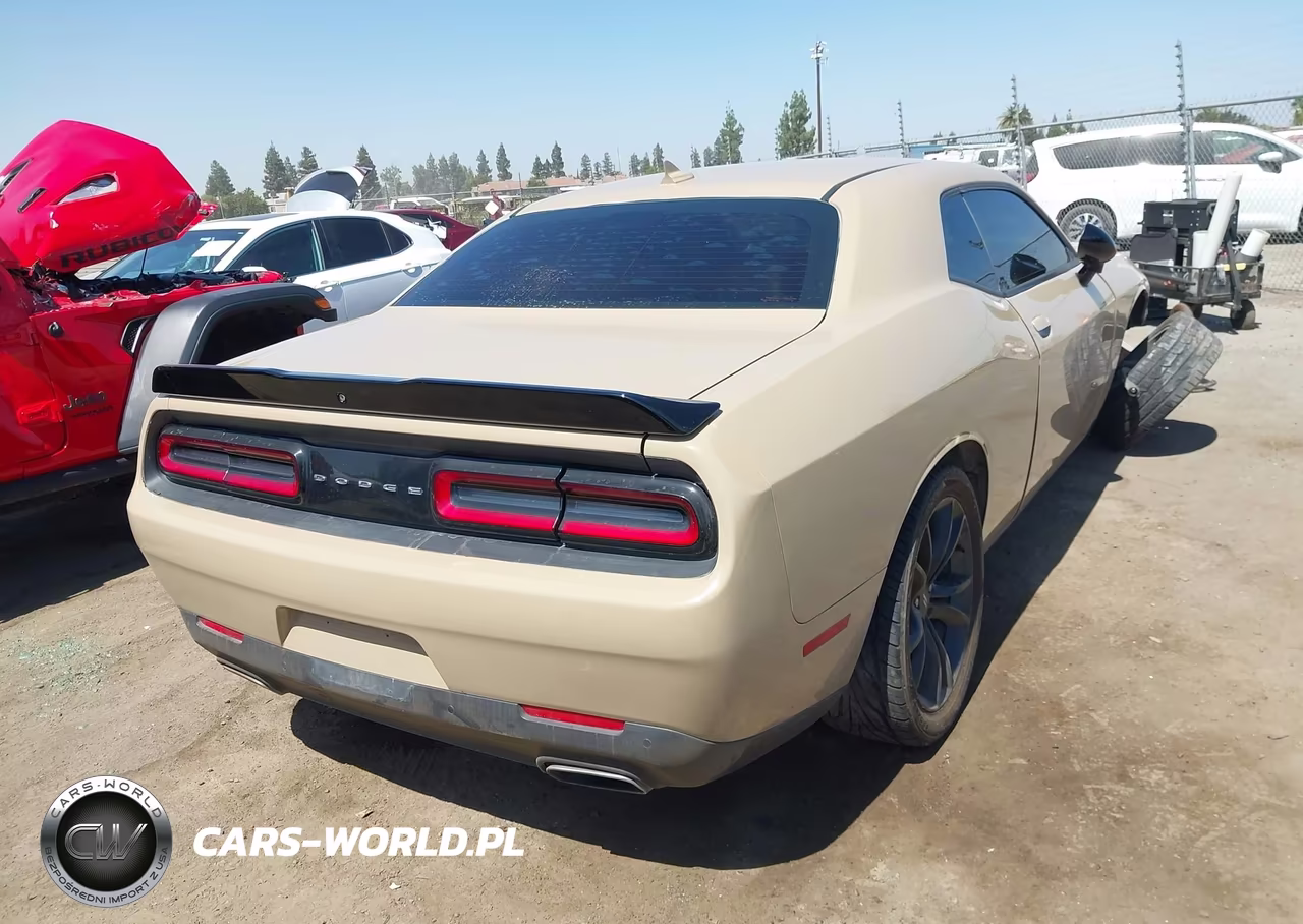 2017 Dodge Challenger Sxt Plus VIN:2C3CDZAG9HH659577 - 4