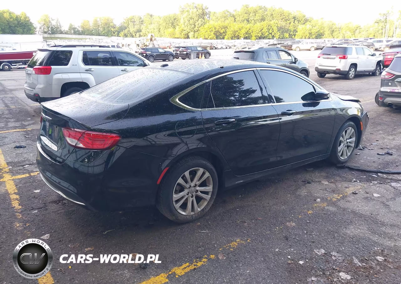 2015 Chrysler 200 Limited VIN:1C3CCCAB4FN627631 - 4