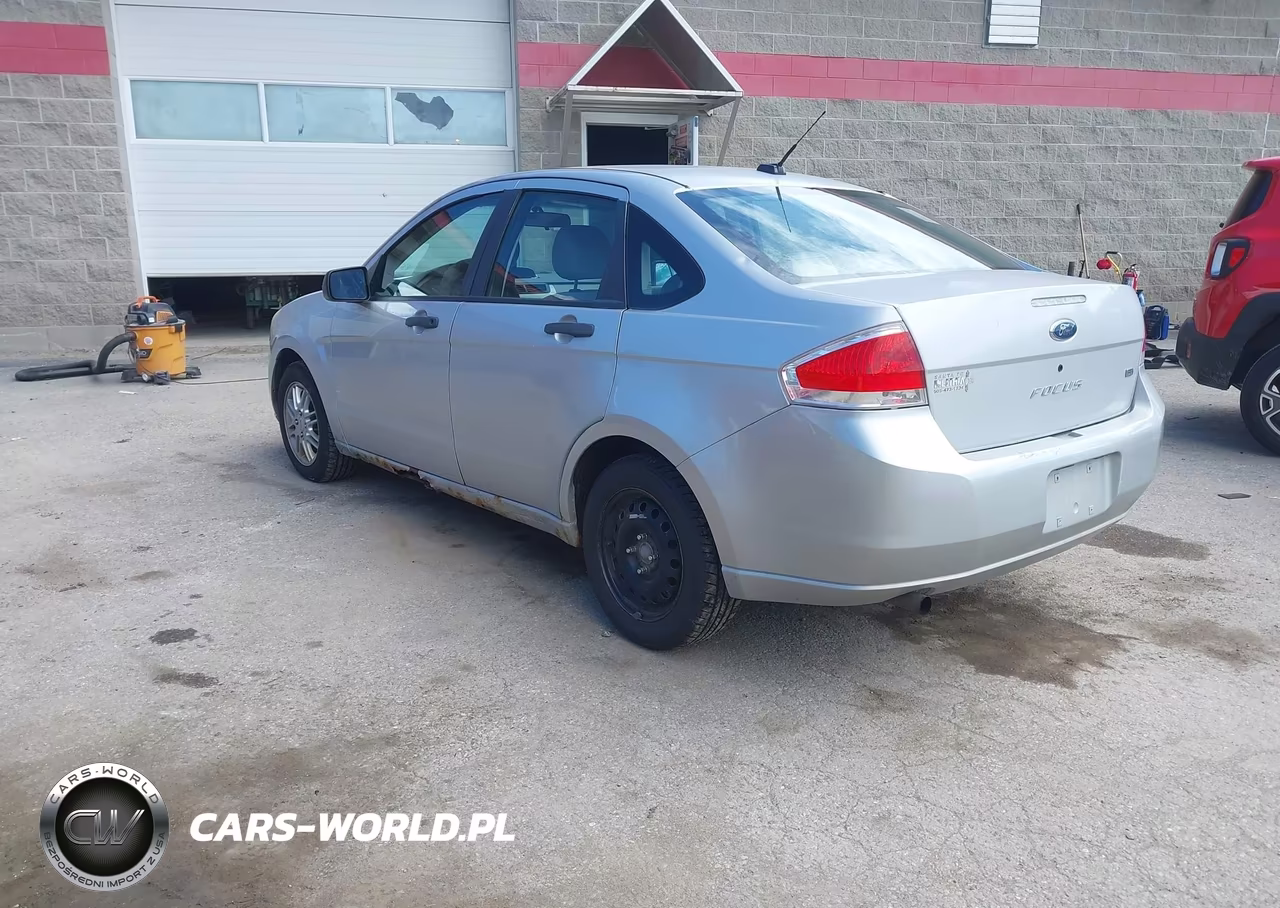 2009 Ford Focus Se VIN:1FAHP35NX9W205703 - 3