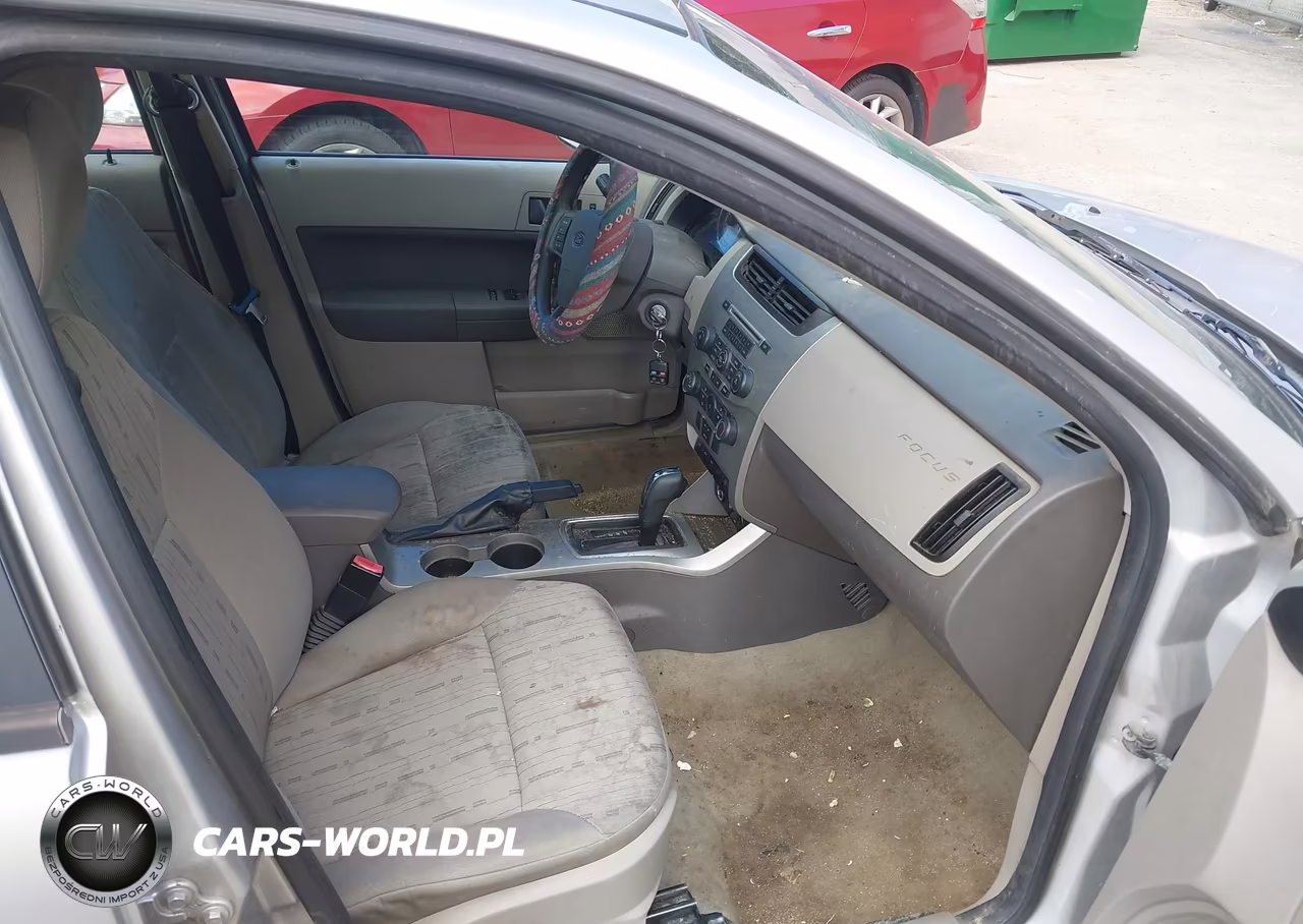 2009 Ford Focus Se VIN:1FAHP35NX9W205703 - 5