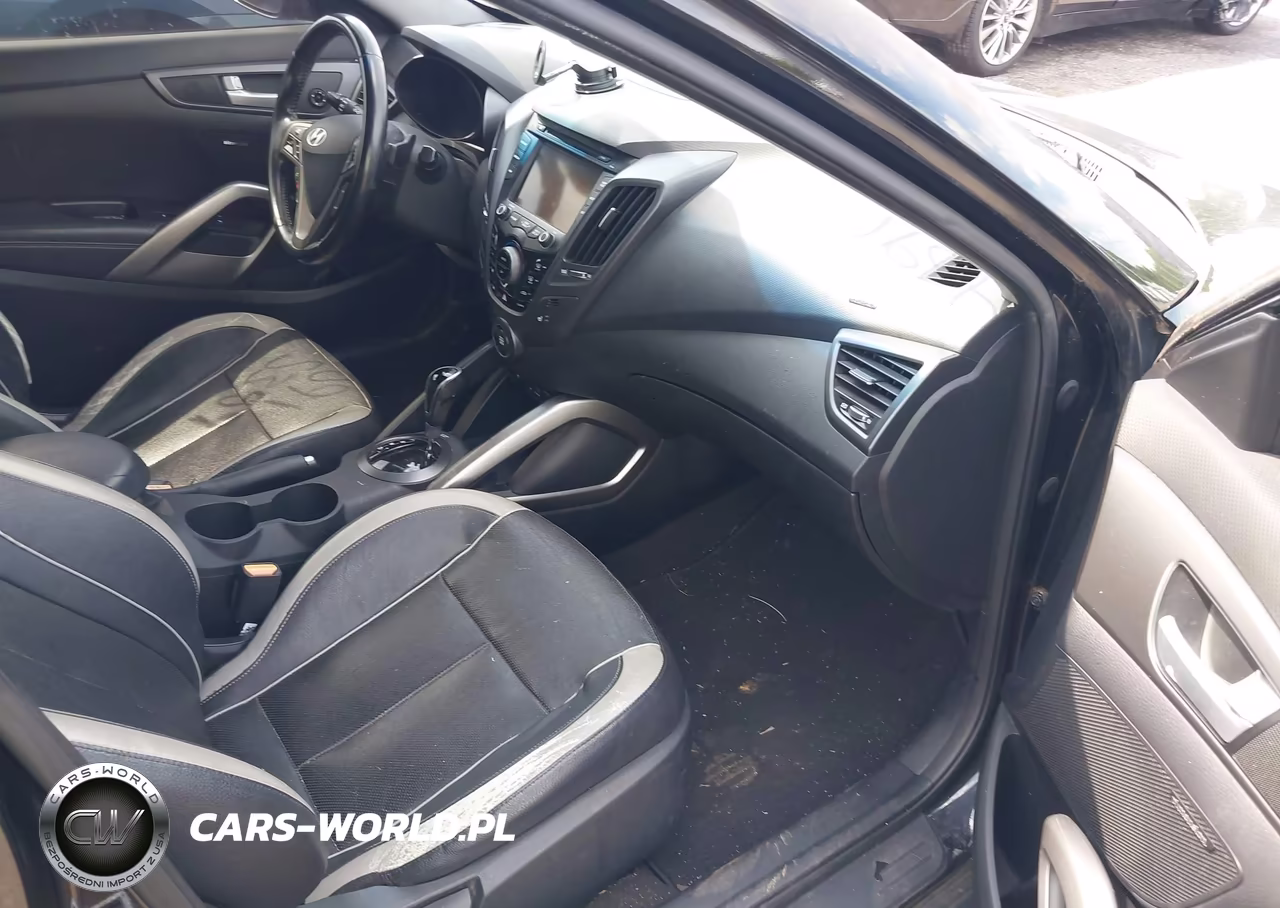 2015 Hyundai Veloster Turbo VIN:KMHTC6AE5FU216361 - 5