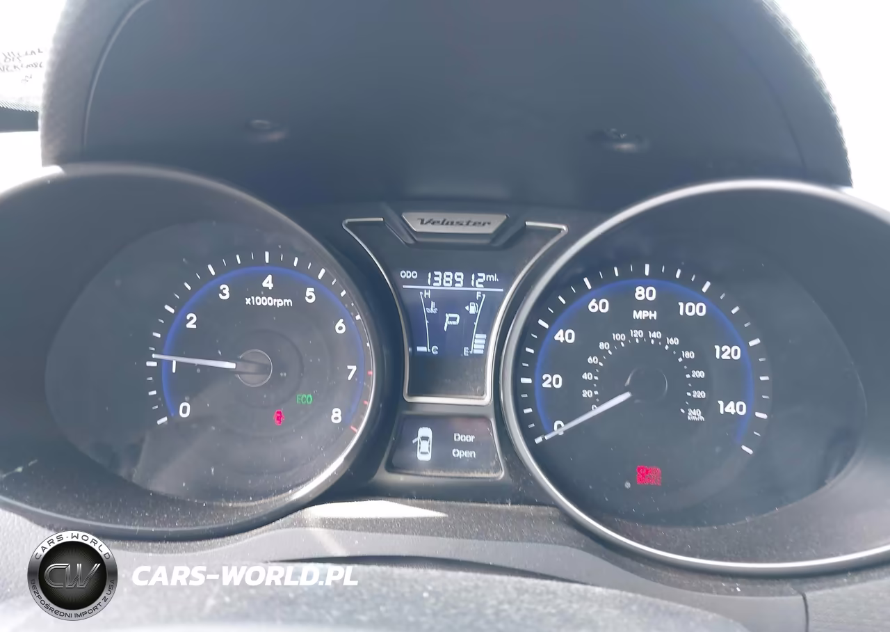 2015 Hyundai Veloster Turbo VIN:KMHTC6AE5FU216361 - 7